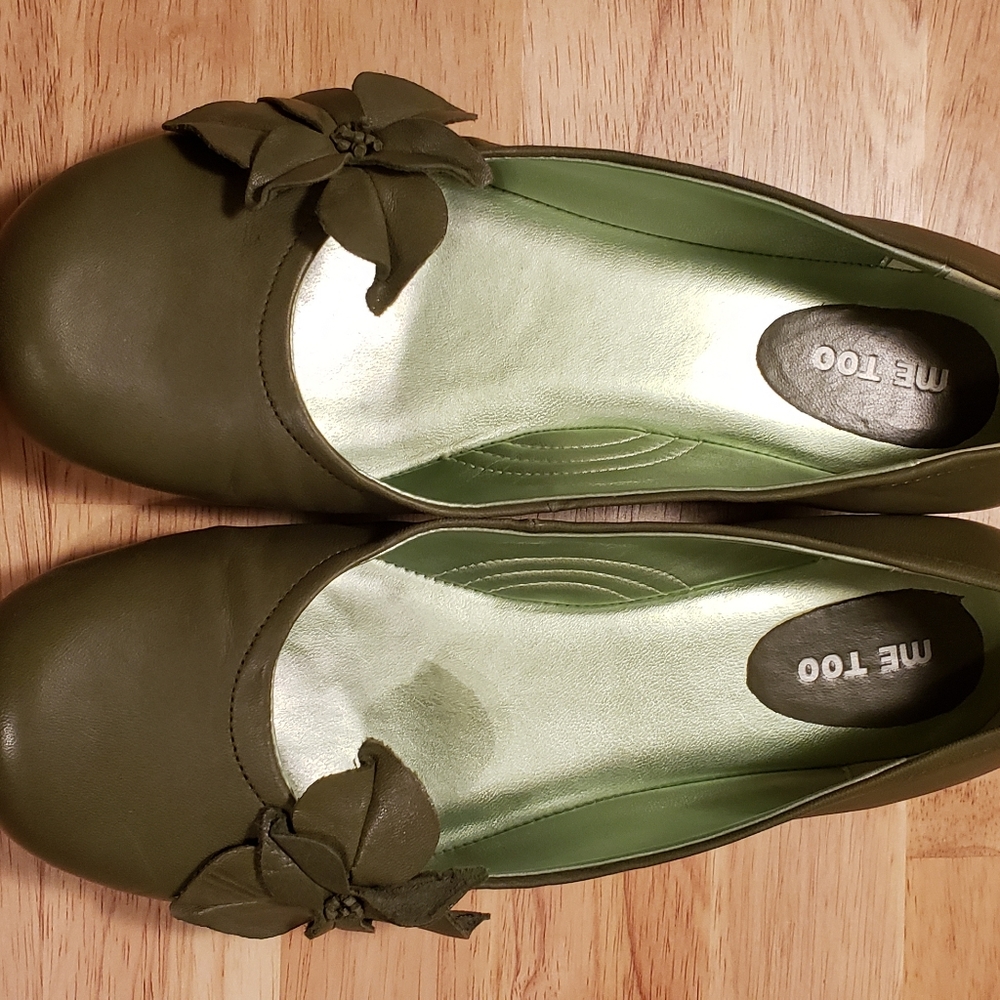 Me Too Green Flower Detail Ballet Flats